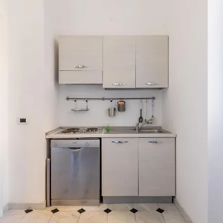 Appealing In By The Town Centre Apartment