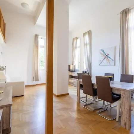 Apartman Appealing In By The Town Centre *