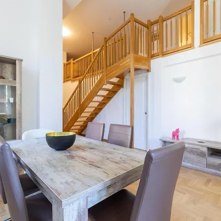 Appealing In By The Town Centre Apartman San Remo